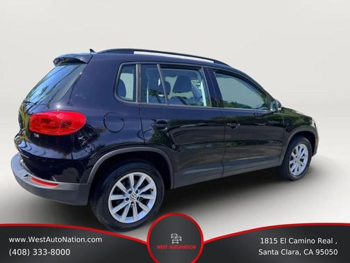 Deep Black Pearl Metallic 2018 Volkswagen Tiguan Limited 2.0T