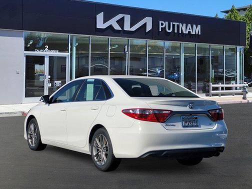 2016 Toyota Camry SE