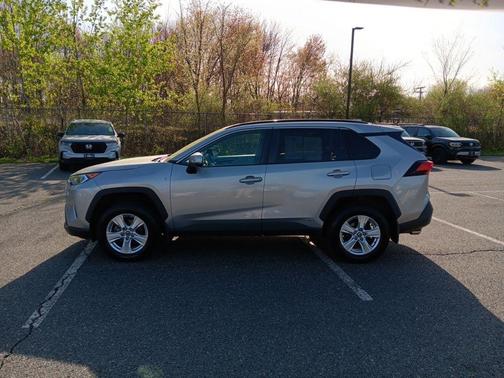 2020 Toyota RAV4 Hybrid XLE
