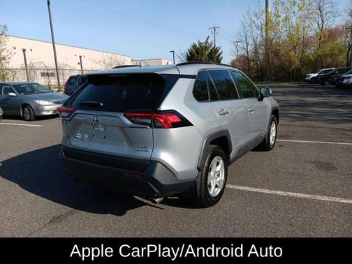 2020 Toyota RAV4 Hybrid XLE