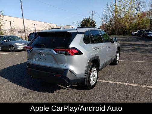 2020 Toyota RAV4 Hybrid XLE