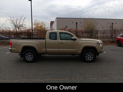 2017 Toyota Tacoma SR5