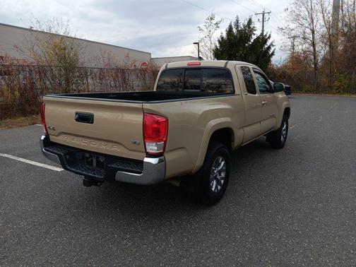 2017 Toyota Tacoma SR5