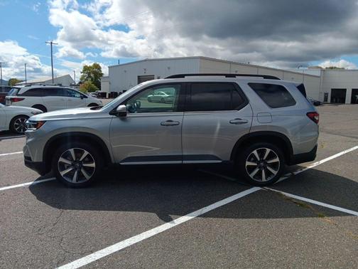 2023 Honda Pilot Elite