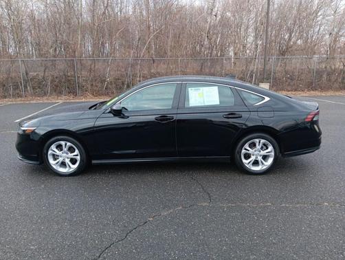 Crystal Black Pearl 2024 Honda Accord LX