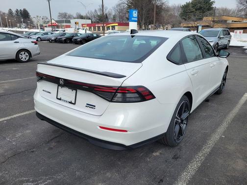 Platinum White Pearl 2026 Honda Accord Hybrid Sport