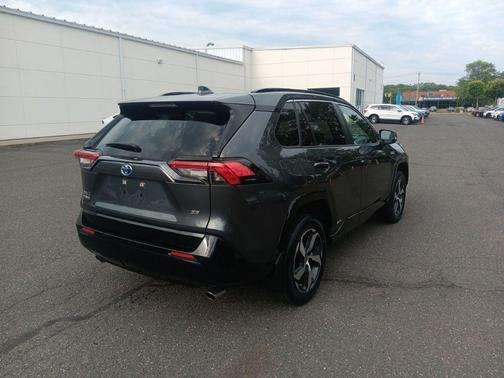 2022 Toyota RAV4 Prime SE