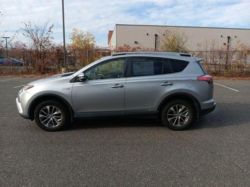 2018 Toyota RAV4 Hybrid XLE