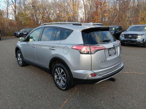 2018 Toyota RAV4 Hybrid XLE
