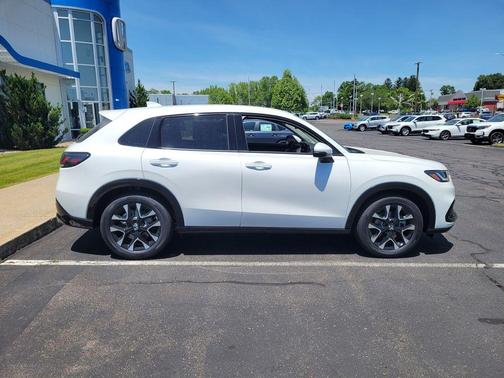 Platinum White Pearl 2027 Honda HR-V EX-L