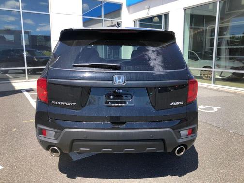Crystal Black Pearl 2023 Honda Passport EX-L