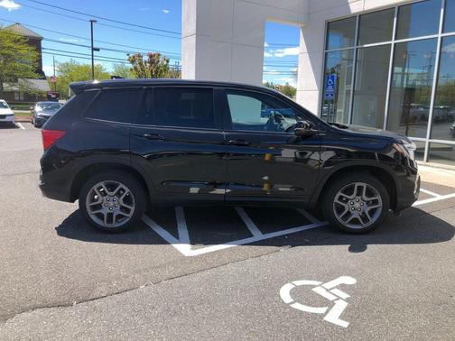 Crystal Black Pearl 2023 Honda Passport EX-L