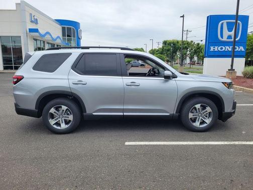 Solar Silver Metallic 2026 Honda Pilot EX-L