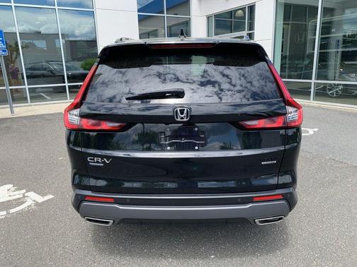 Crystal Black Pearl 2023 Honda CR-V Hybrid Sport Touring