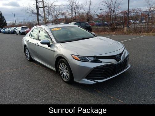 2018 Toyota Camry Hybrid LE