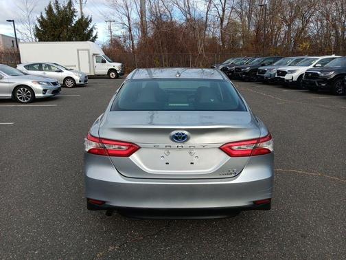 2018 Toyota Camry Hybrid LE