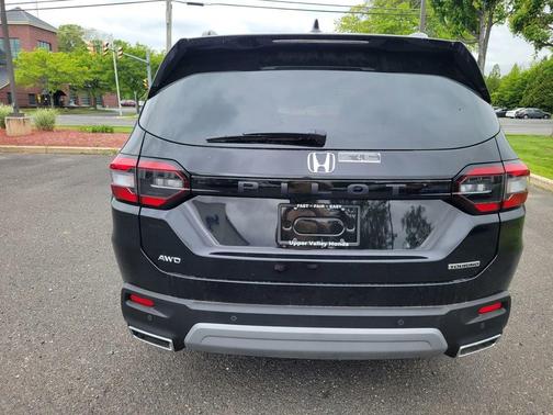 2025 Honda Pilot Touring