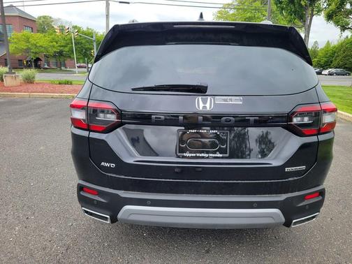 2025 Honda Pilot Touring