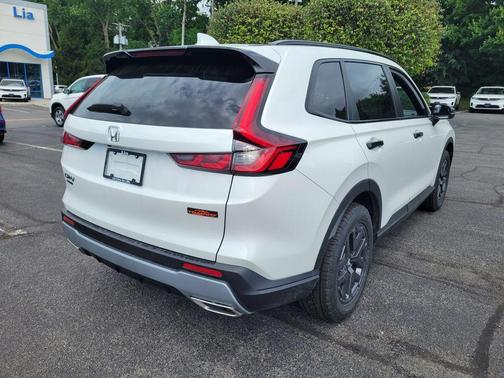 Platinum White Pearl 2026 Honda CR-V Hybrid TrailSport