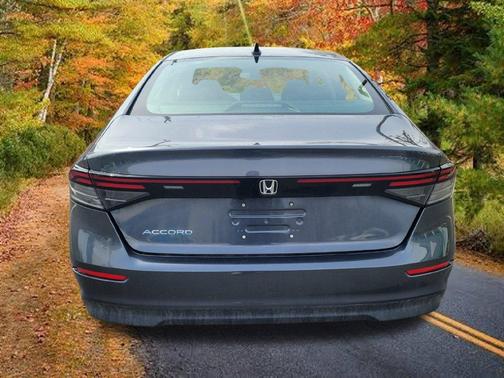 Meteorite Gray Metallic 2026 Honda Accord SE