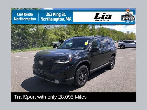 Crystal Black Pearl 2023 Honda Pilot TrailSport