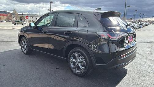 Crystal Black Pearl 2026 Honda HR-V LX