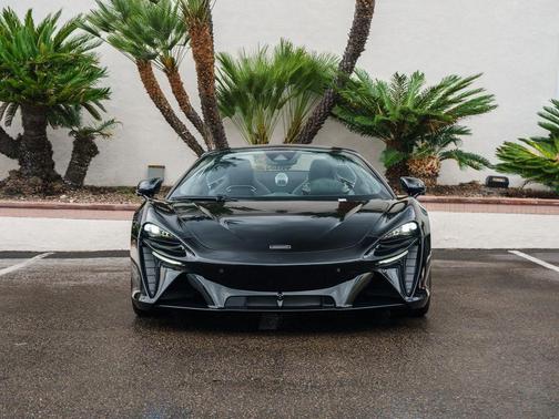 Onyx Black 2026 McLaren Artura Performance