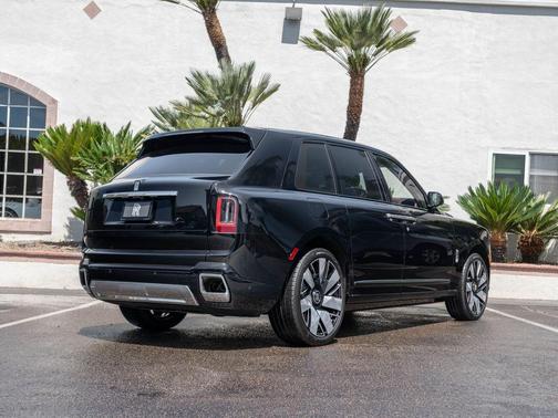 Black 2026 Rolls-Royce Cullinan