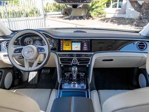 Glacier White 2026 Bentley Flying Spur