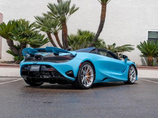 Curacao Blue 2026 McLaren 750S Base