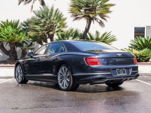 Dark Sapphire 2025 Bentley Flying Spur Speed