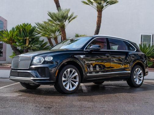 Beluga Black 2023 Bentley Bentayga