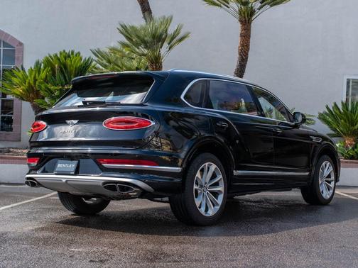 Beluga Black 2023 Bentley Bentayga