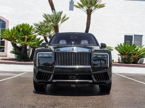Black Diamond 2026 Rolls-Royce Cullinan