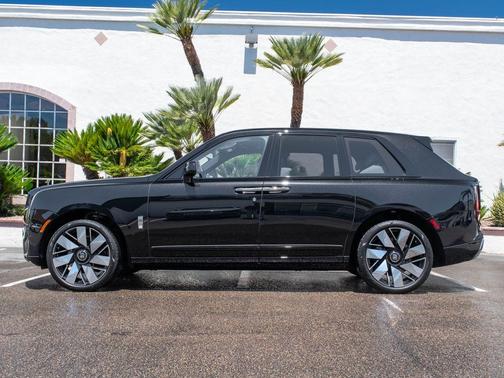 Black Diamond 2026 Rolls-Royce Cullinan
