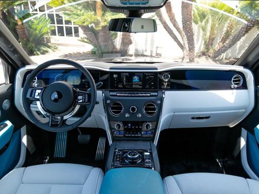 Black Diamond 2026 Rolls-Royce Cullinan