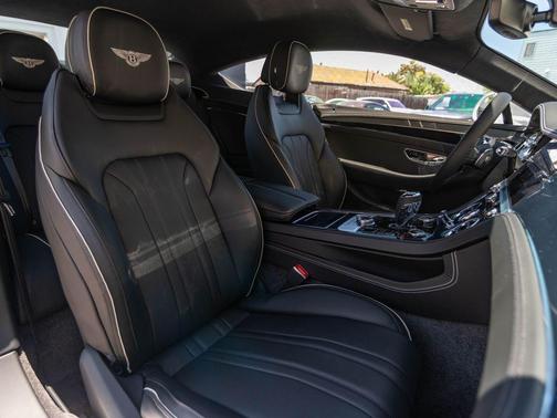 Moon 2026 Bentley Continental GT