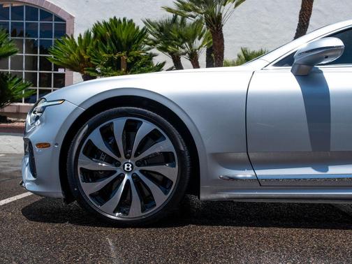 Moon 2026 Bentley Continental GT