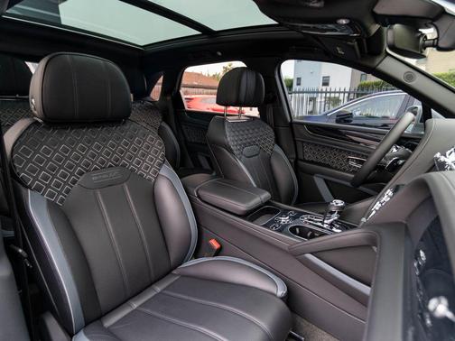 OPALITE 2023 Bentley Bentayga Speed