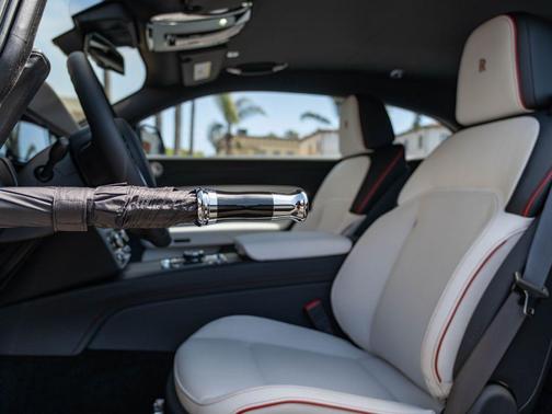 Black Diamond 2026 Rolls-Royce Spectre