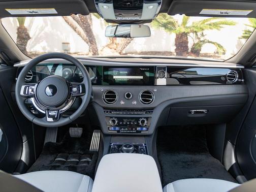 Black Diamond 2026 Rolls-Royce Spectre