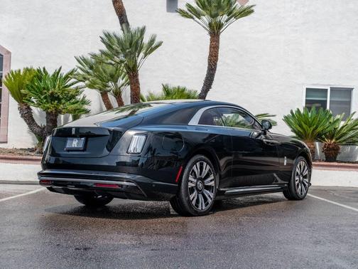 Black Diamond 2026 Rolls-Royce Spectre