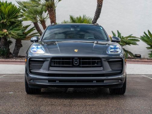 Volcano Grey Metallic 2024 Porsche Macan GTS