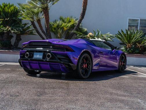 Viola Pasifae Metallic 2024 Lamborghini Huracan EVO Base