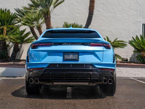 Blu Cepheus Metallic 2024 Lamborghini Urus S