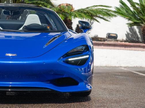 Aurora Blue 2025 McLaren 750S Base