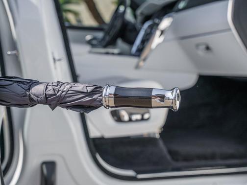 Arctic White 2022 Rolls-Royce Cullinan