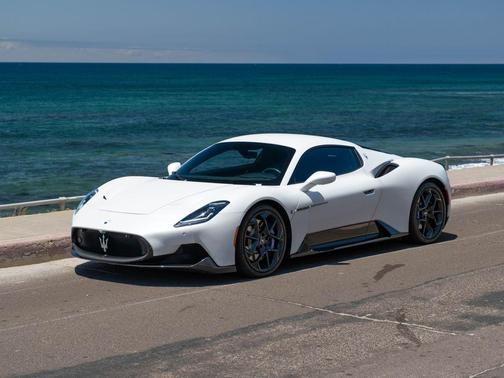 Bianco Audace 2022 Maserati MC20 Base