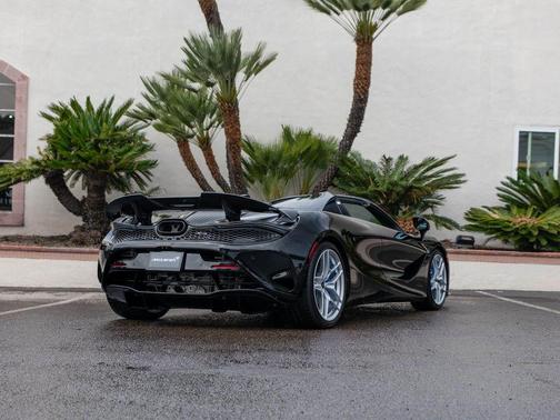 Cosmos 2026 McLaren 750S Base
