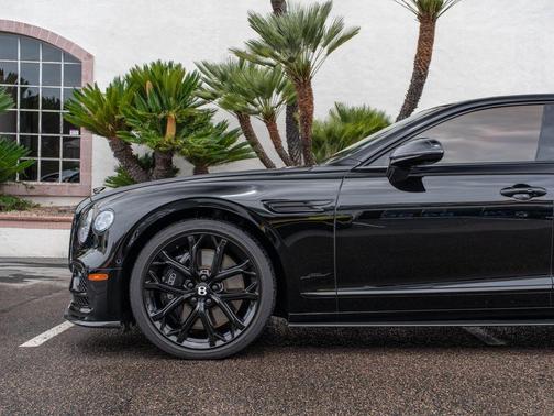 Beluga Black 2024 Bentley Flying Spur Speed